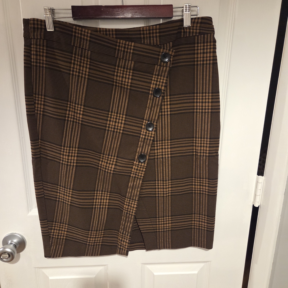 Brown Plaid Button-Front Skirt